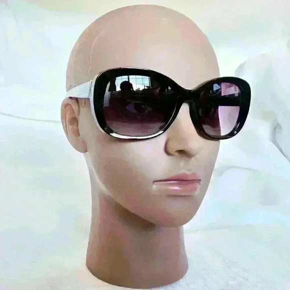 😍 NWT 😍 Christian Siriano 'Grace' Sunglasses, Black/Pink - Picture 2 of 8